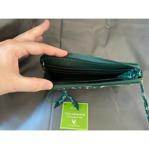 NWT Vera Bradley Collegiate Collection Front Zip Wristlet - Oregon - Picture 3 of 4